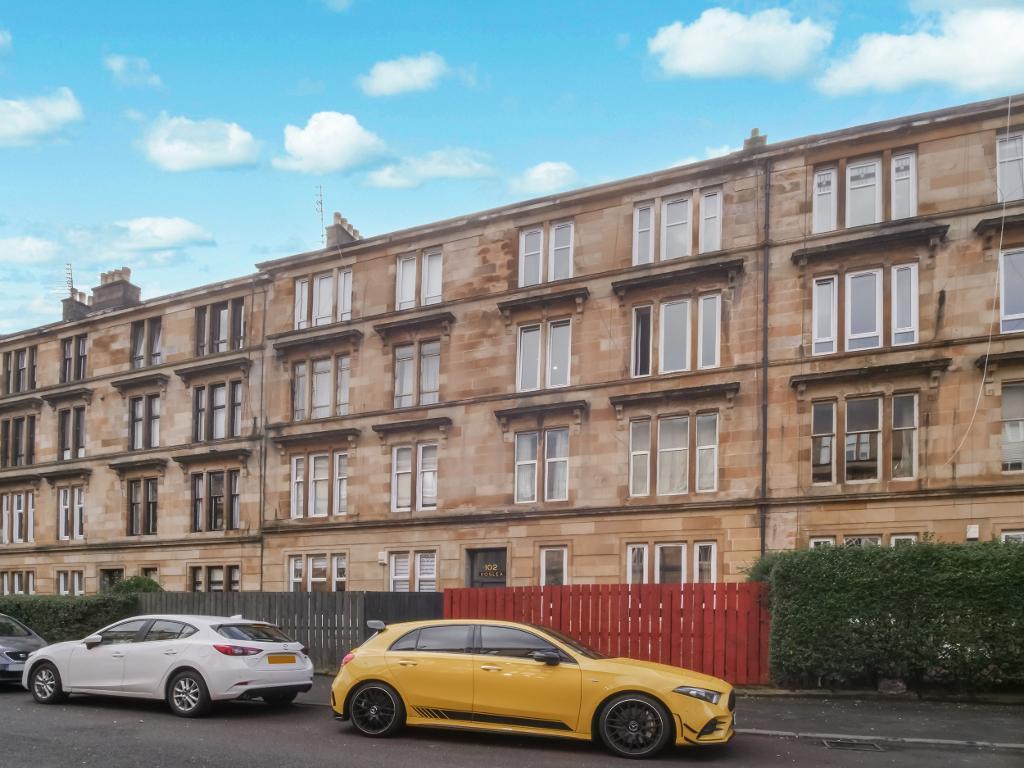 Roslea Drive, Dennistoun, G31 2RR
